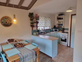 Ocean Drive Home - 3 bedroom 70s stylish home - 7