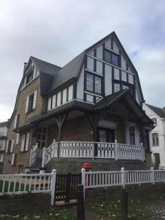 Spacious House with 6 Bedrooms in De Panne - 0