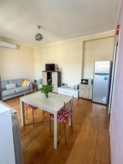 Apartment Near Linate Duomo and Central Station Minutes Away - 3