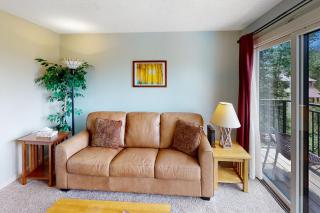 Scandinavian Lodge 203 - 4