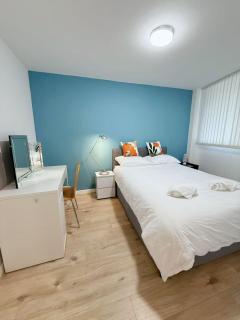 City Center Balcony by the Universities - 5