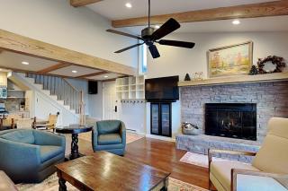 Timberline Condominiums 2 Bedroom plus Loft 3 Bath Deluxe Unit D3D - 0