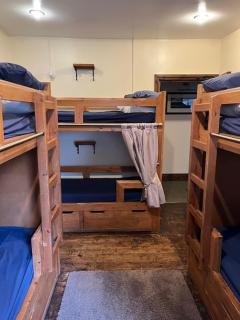 The White Hart Inn & Bunkhouse - 3