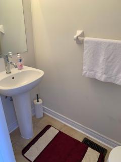 4BR Luxury Styled Home 2 parking - 8