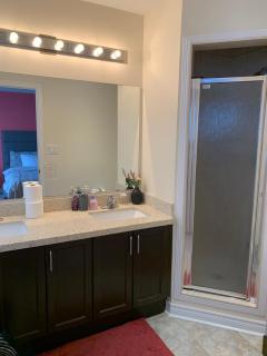 4BR Luxury Styled Home 2 parking - 4