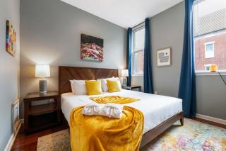 Large 3 bdrm apt, 2ba, unique art - 2