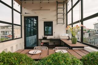 Cozy Family Apartment for 10, Rooftop 3BR Apartment, City View, Elevator, Hanoi Old Quarter - 2