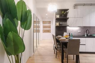Bright & Modern 4 bedrooms Apartment in Center - 9