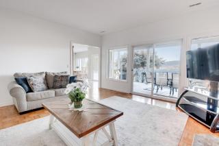 Cozy Lakeview Retreat in Kettle Valley - 8