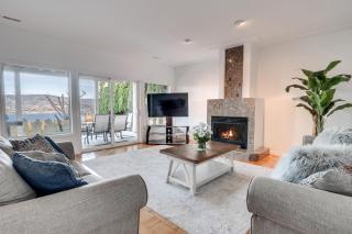 Cozy Lakeview Retreat in Kettle Valley - 7