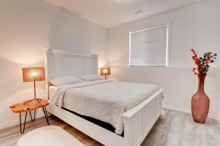 Cozy Lakeview Retreat in Kettle Valley - 3