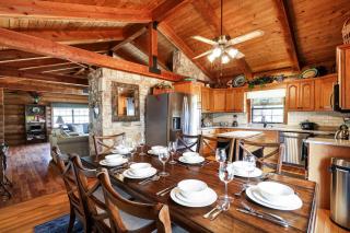 Canyon Lake Haven Cabin Hot Tub Yard Bbq Fire Pit - 6