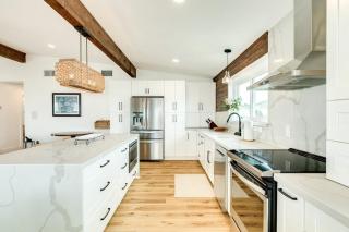 Chic Bayside Beauty Hot Tub Fire Pit - 3