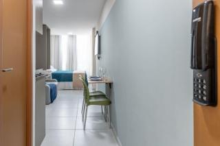 Studio w/ rooftop pool near the beach - 8