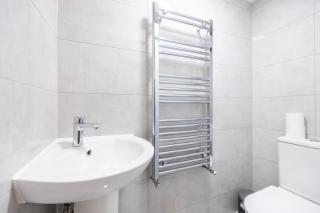 Comfortable 2BR Battersea Steps to Clapham St - 7