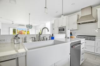 Perfect Princeville Getaway with Hot Tub & Views! - 3