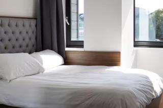 Pass the Keys Bright riverside apartment Pass The Keys - 7