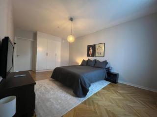 City apartment with balcony - 0