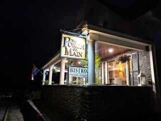 The Porch on Main - 8