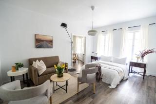 Cozy Studio in Hollywood - 8