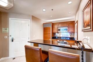 Las Vegas Penthouse with Strip Views - Sleeps 6 - Walk Out Balcony - 6