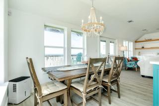 Absolutely Stunning Oceanfront - Inside & Out - 3