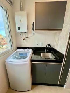 Apartamento com suíte próximo a praia de Bombas - 8