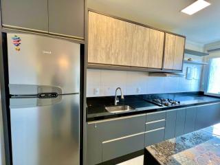 Apartamento com suíte próximo a praia de Bombas - 5