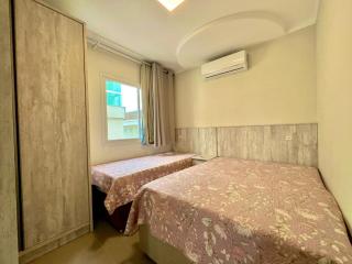 Apartamento com suíte próximo a praia de Bombas - 4