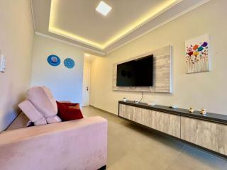 Apartamento com suíte próximo a praia de Bombas - 2