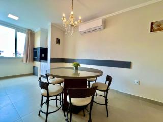 Apartamento com suíte próximo a praia de Bombas - 1