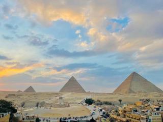 historical pyramids view - 0