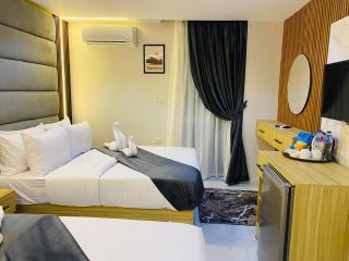 historical pyramids view - 2