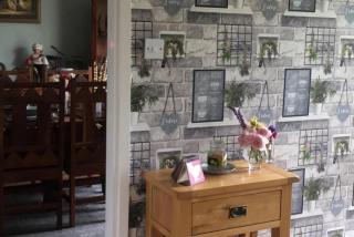 2-Bed House Sleeps 4 - Enclosed Garden - Tv & WiFi - 5