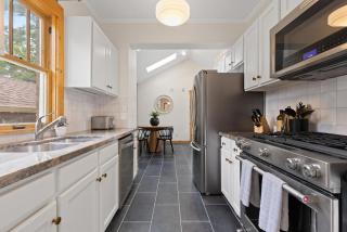 Benton Bungalow by Sloan's Lake - Spacious, Dog-friendly, EV, Bidet, Fire Pit - 5