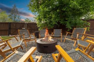 Benton Bungalow by Sloan's Lake - Spacious, Dog-friendly, EV, Bidet, Fire Pit - 6