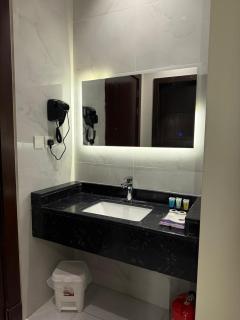 شقة بغرفة نوم وصالة في درب الحرمين - 1