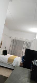 Urban stay with Exquisite Views & Big Balcony in Maboneng - 9