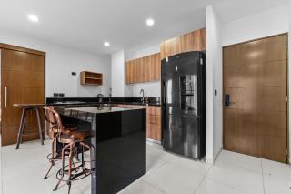 Cozy One-Bedroom Apartment Near the Beach - 7