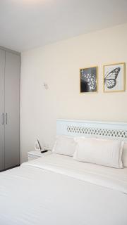 Modern 1-Bedroom Apartment at Garden City Mall - 0