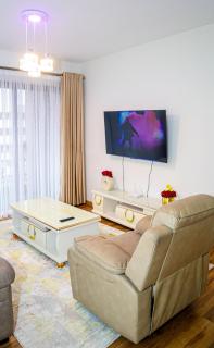 Modern 1-Bedroom Apartment at Garden City Mall - 3