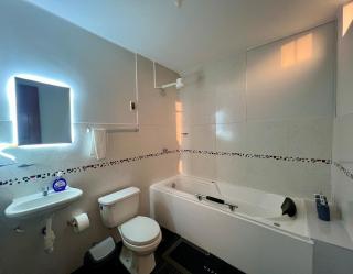 Departamento con jacuzzi e hidromasajes, cerca del aeropuerto - 4