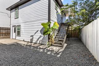 Houston Hideaway - Modern 1BR in Quiet Area - 6