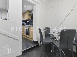 Rustic 3BR house in Tilbury, Garden and Parking - 5