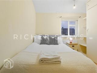 Rustic 3BR house in Tilbury, Garden and Parking - 3