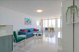 Balcony Over the Atlantic - 5