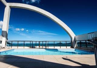 Azul Infinito: Sua Janela para o Mar - 2