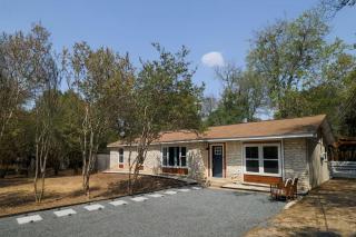 Manchaca 4 bedroom sleeps 10 Pool and Hot tub - 8