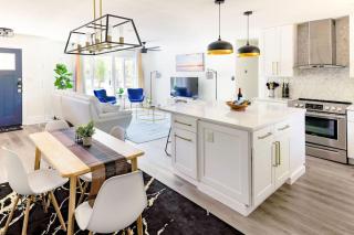 Manchaca 4 bedroom sleeps 10 Pool and Hot tub - 6