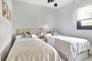 Modern and Luxury Apartment in Flamenca Village - 9